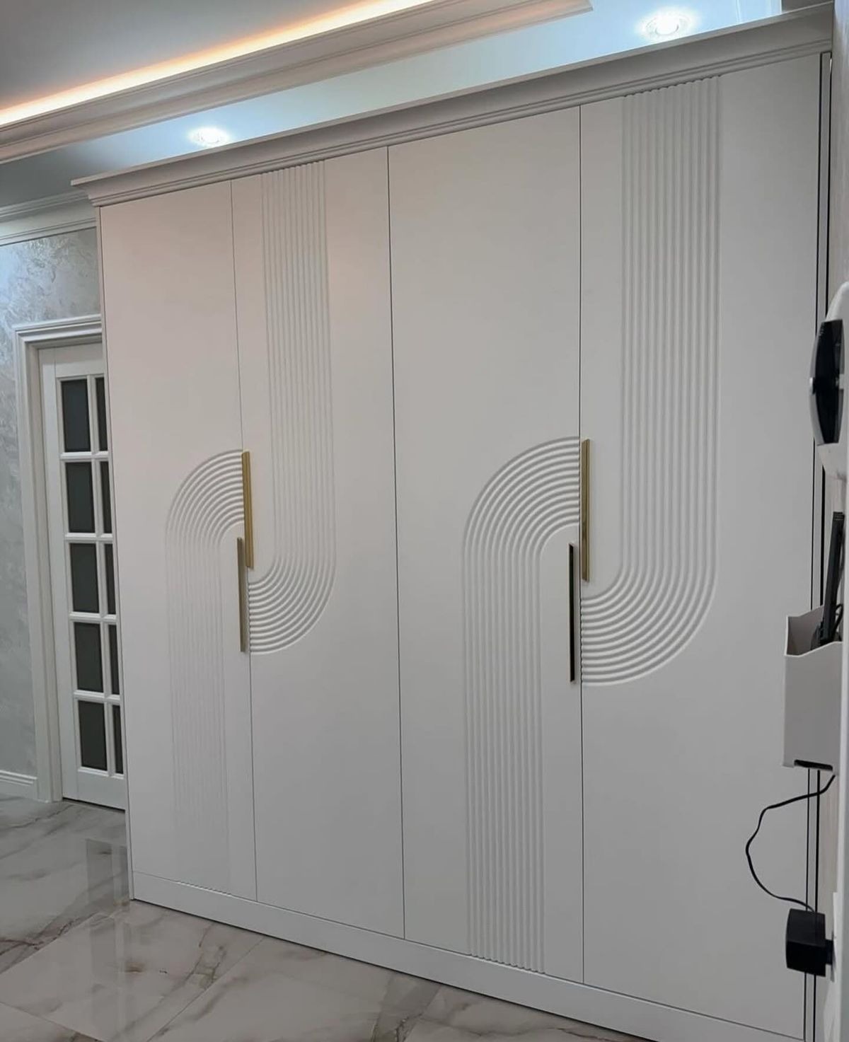 Openable Wardrobe